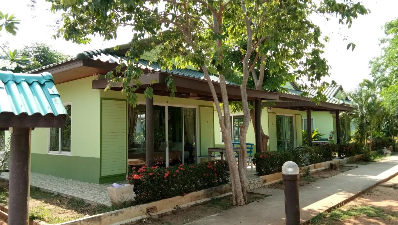 Esng Hiran Bich Resort Pran Buri Exterior photo