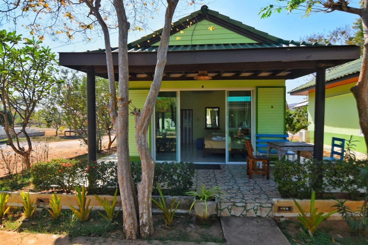 Esng Hiran Bich Resort Pran Buri Exterior photo